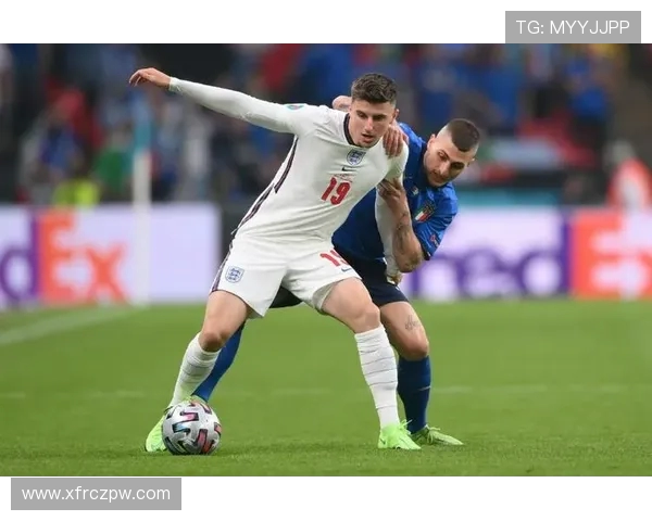 利雅得新月与皇马高层会晤，签名球衣见证跨洲际足球友谊